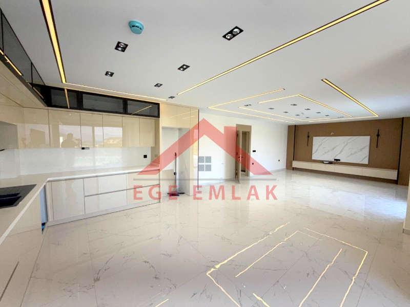 Didim Seyrantepede 645 M2 Arsa Üzerinde Satılık 4+1 Villa