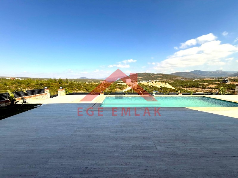 Didim Seyrantepede 645 M2 Arsa Üzerinde Satılık 4+1 Villa