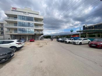 ARTI'DAN ÖZLÜCE METRO DURAĞINA CEPHE AA PLAZA'DA 1+1 OFİS