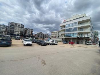 ARTI'DAN ÖZLÜCE METRO DURAĞINA CEPHE AA PLAZA'DA 1+1 OFİS