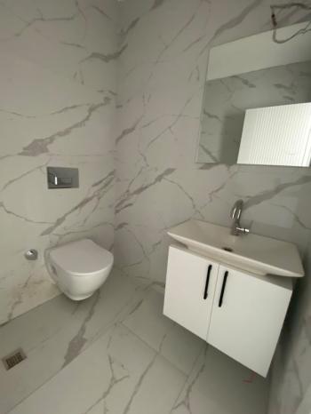 ARTI'DAN ÖZLÜCE METRO DURAĞINA CEPHE AA PLAZA'DA 1+1 OFİS