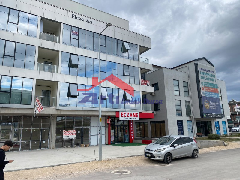 ARTI'DAN ÖZLÜCE METRO DURAĞINA CEPHE AA PLAZA'DA 1+1 OFİS