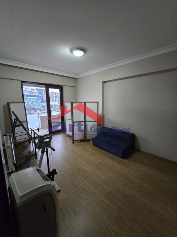 ARTI'DAN ÖZLÜCE'DE CADDEYE CEPHE 3+1 HOMEOFFİCE