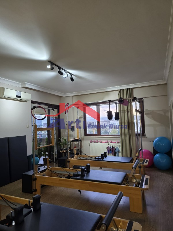 ARTI'DAN ÖZLÜCE'DE CADDEYE CEPHE 3+1 HOMEOFFİCE