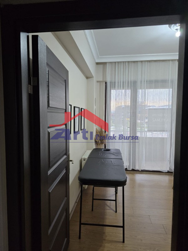 ARTI'DAN ÖZLÜCE'DE CADDEYE CEPHE 3+1 HOMEOFFİCE