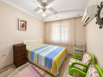 Didim Yeni Mahalle Deniz Evleri'nde Park Cepheli Geniş Balkonlu 2+1 Satılık Daire