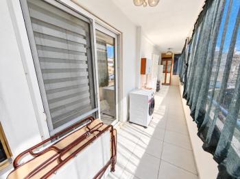 Didim Yeni Mahalle Deniz Evleri'nde Park Cepheli Geniş Balkonlu 2+1 Satılık Daire