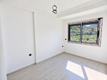 Didim Akyeniköy’de Kiralık Sıfır 1+1 Daire | Havuzlu, Asansörlü, Doğa Manzaralı
