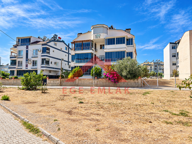 Didim Yeni Mahalle Deniz Evleri'nde Park Cepheli Geniş Balkonlu 2+1 Satılık Daire