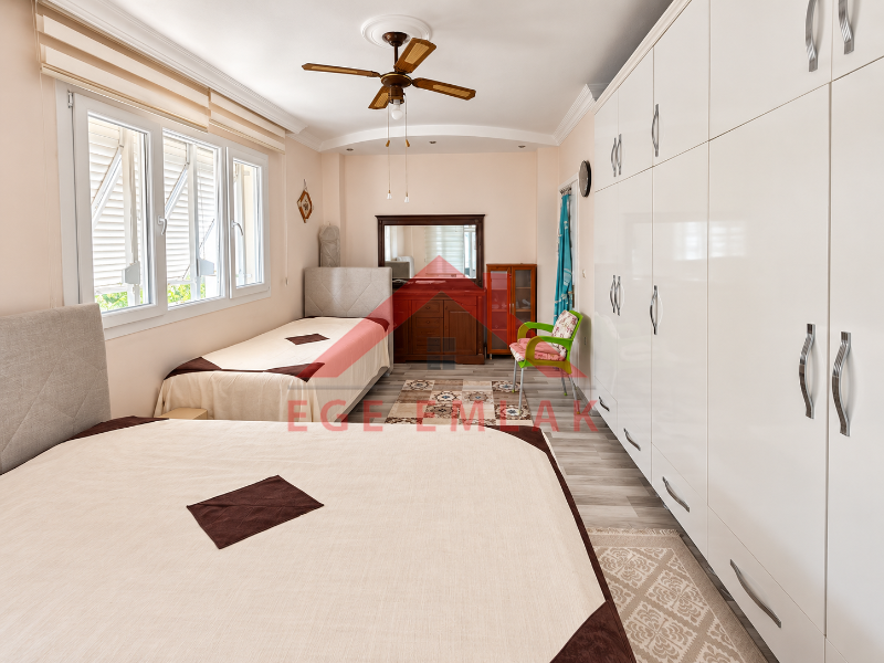Didim Yeni Mahalle Deniz Evleri'nde Park Cepheli Geniş Balkonlu 2+1 Satılık Daire