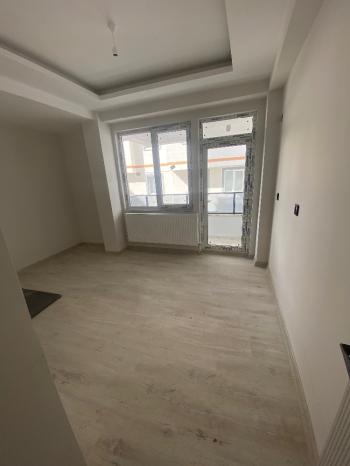 GÜVENAY - ÇORUM GÜLABİBEY MAH. KAPAKLI 3.SOKAKTA 2+0 SATILIK DAİRE 