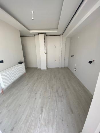 GÜVENAY - ÇORUM GÜLABİBEY MAHALLESİ KAPAKLI 3+1 SATILIK DAİRE