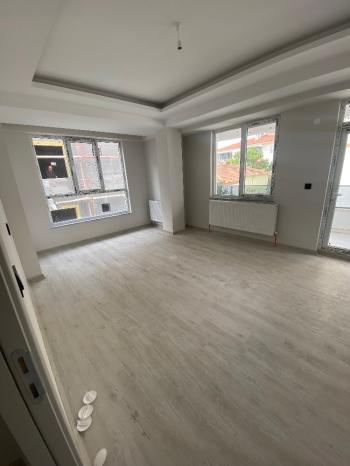 GÜVENAY - ÇORUM GÜLABİBEY MAHALLESİ KAPAKLI 2+1 SATILIK DAİRE 
