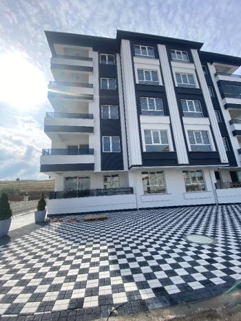 GÜVENAY - ÇORUM GÜLABİBEY MAHALLESİ KAPAKLI 3+1 SATILIK DAİRE