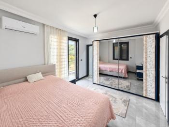 Didim Sağtur Elit 7 Sitesinde Denize 850 m Satılık 3+1 Tam Müstakil Villa
