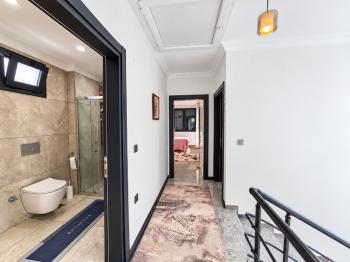 Didim Sağtur Elit 7 Sitesinde Denize 850 m Satılık 3+1 Tam Müstakil Villa