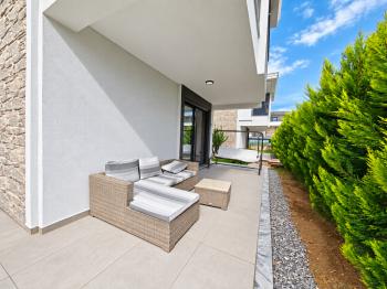 Didim Sağtur Elit 7 Sitesinde Denize 850 m Satılık 3+1 Tam Müstakil Villa