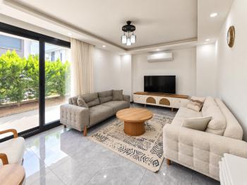 Didim Sağtur Elit 7 Sitesinde Denize 850 m Satılık 3+1 Tam Müstakil Villa