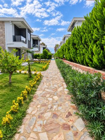 Didim Sağtur Elit 7 Sitesinde Denize 850 m Satılık 3+1 Tam Müstakil Villa