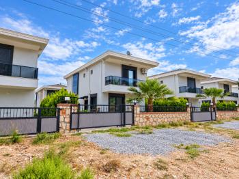 Didim Sağtur Elit 7 Sitesinde Denize 850 m Satılık 3+1 Tam Müstakil Villa