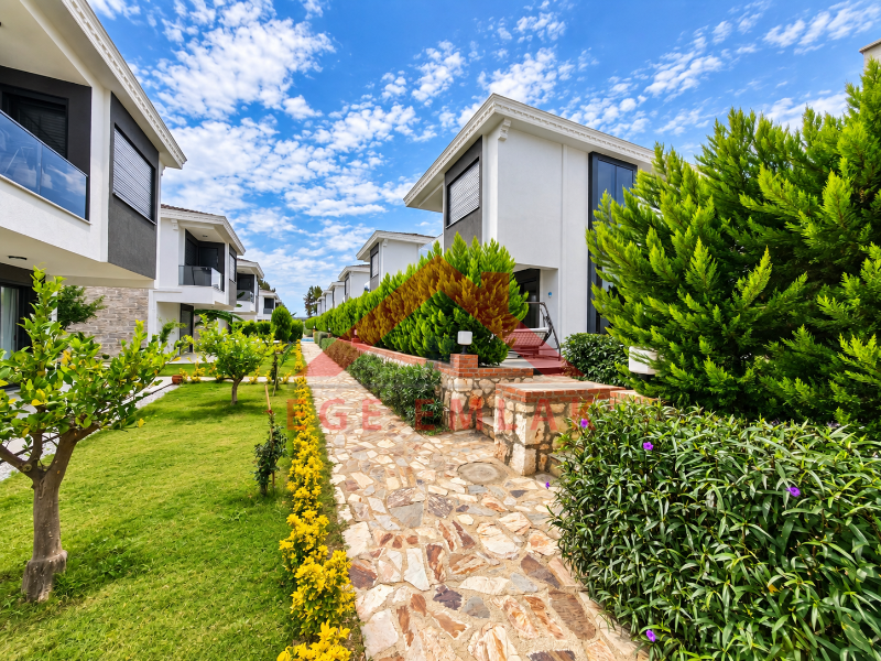 Didim Sağtur Elit 7 Sitesinde Denize 850 m Satılık 3+1 Tam Müstakil Villa