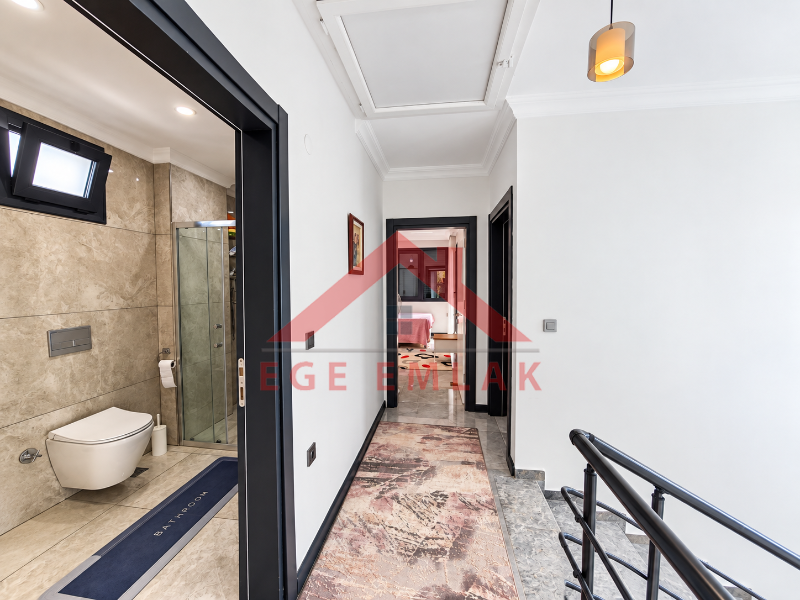 Didim Sağtur Elit 7 Sitesinde Denize 850 m Satılık 3+1 Tam Müstakil Villa