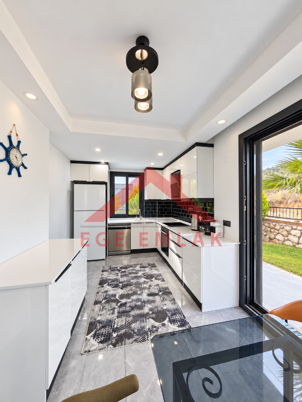 Didim Sağtur Elit 7 Sitesinde Denize 850 m Satılık 3+1 Tam Müstakil Villa