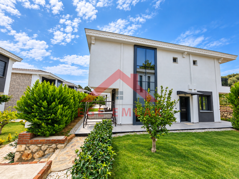 Didim Sağtur Elit 7 Sitesinde Denize 850 m Satılık 3+1 Tam Müstakil Villa