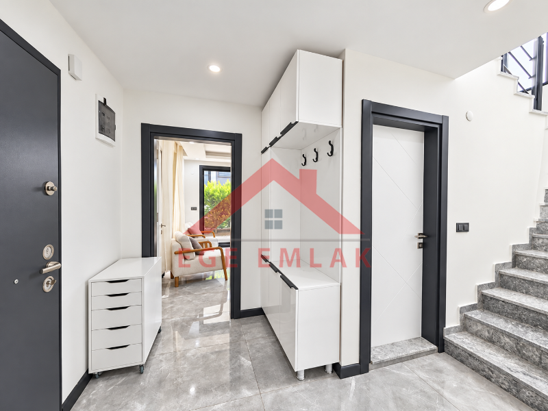 Didim Sağtur Elit 7 Sitesinde Denize 850 m Satılık 3+1 Tam Müstakil Villa