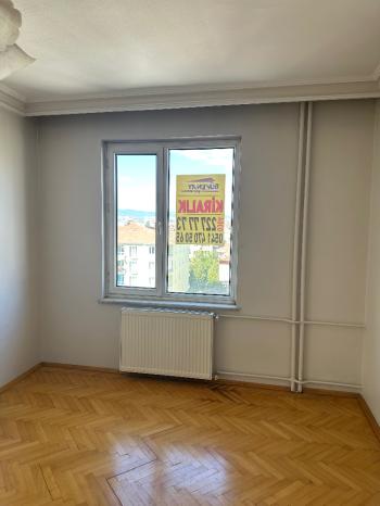 GÜVENAY - ÇORUM  ÜÇTUTLAR FATİH CADDESİ ÜZERİ 3+1 KİRALIK DAİRE 