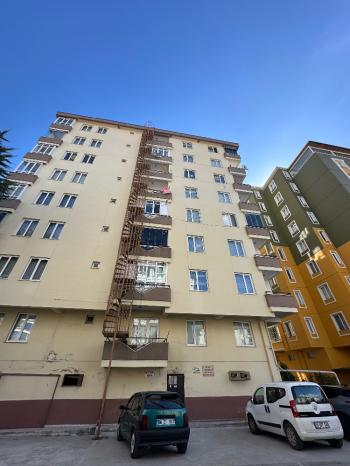 GÜVENAY - ÇORUM  ÜÇTUTLAR FATİH CADDESİ ÜZERİ 3+1 KİRALIK DAİRE 