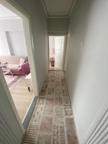 GÜVENAY - ÇORUM MİMARSİNAN MİMARSİNAN CAMİİ KARŞISI 4+1 BAKIMLI SATILIK DAİRE 
