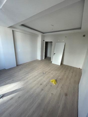 GÜVENAY - ÇORUM BAHÇELİEVLER MAH. BAHAR CADDESİ ÜZERİ 3+1 SATILIK DAİRE 