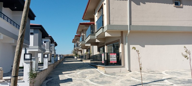 Tapuları Ayrı 4 Adet Bağımsız Kiralık Lüks Villa PERTA EMLAK