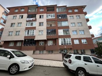 GÜVENAY - ÇORUM BAHÇELİEVLER  MAH. ŞENYURT SOKAK'TA 3+1 ACİL SATILIK DAİRE 