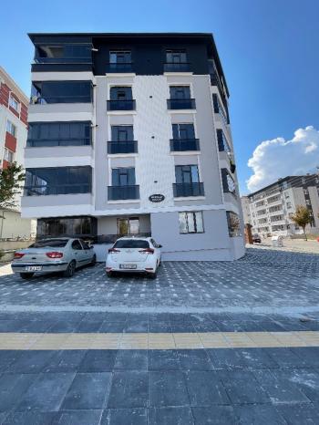 Güvenay - Çorum Gülabibey Mah. Bağcılar Huzur Evi Arkası Satılık 2+1 Daire