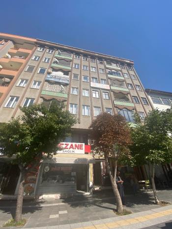 GÜVENAY - ÇORUM YAVRUTURNA MAH. ASKERLİK ŞUBESİ YANINDA 3+1 SATILIK DAİRE 